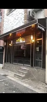 Rhythm Hotel Estambul 2*,